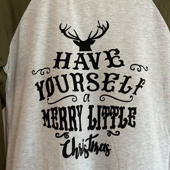 "Have Yourself Merry Little Christmas" Baseball Tee Jersey Womens Large Green Gr - Picture 7 of 7